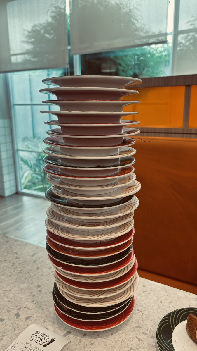 kangen makan sushi segini, tunggu ya perut nanti kalo udh waktunya kita makan sushi lagi hihi, tunggu 3 bulan lagi ya perut 🥹🤣