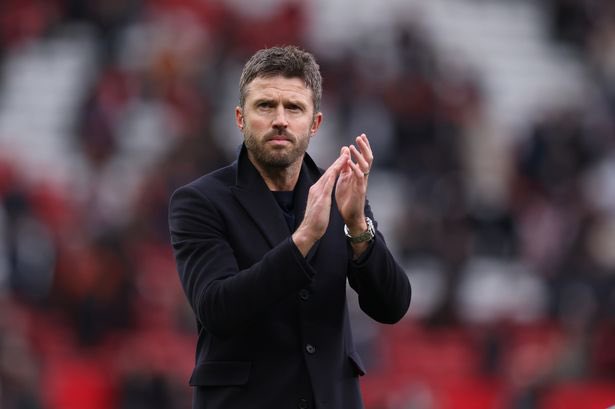 StevenRailston's tweet image. I asked Martinez about Carrick’s impact. 
“So different, so different," he said. 

"Different mentality, different guy. He knows what it really means, this club. He sent us that message that he played here for a long, long time. 

“He won everything. He's a big legend. He wants…