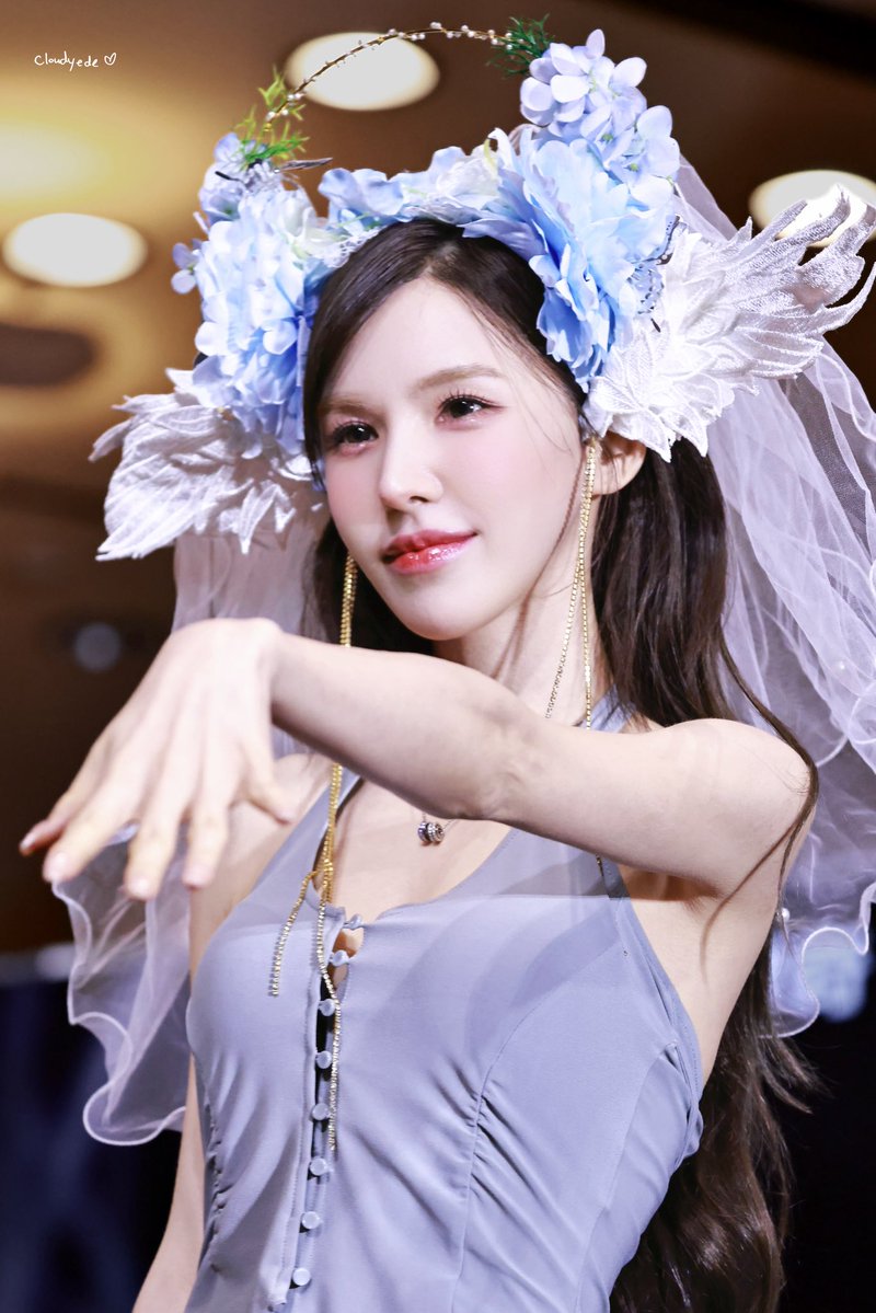 cloudyede's tweet image. 260109 泡泡摩奇 popmerch
🩵💍

#WENDY #RedVelvet #웬디 #레드벨벳