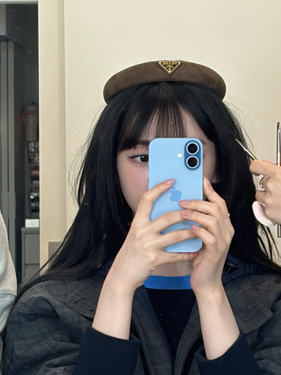 아끼힘내

KARINA AT PRADA FW26
#KarinaxPradaFW26