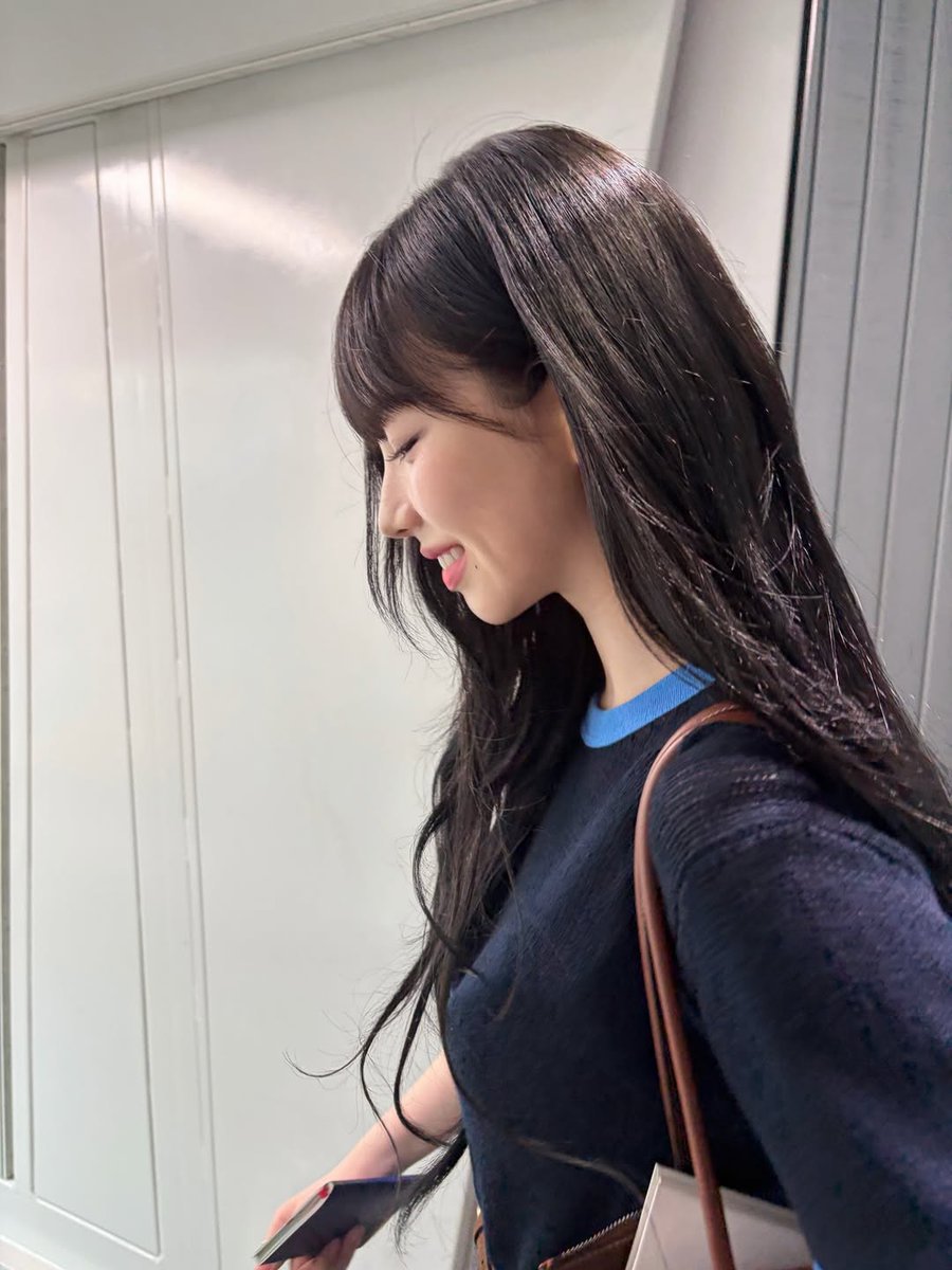 ebnvious's tweet image. 