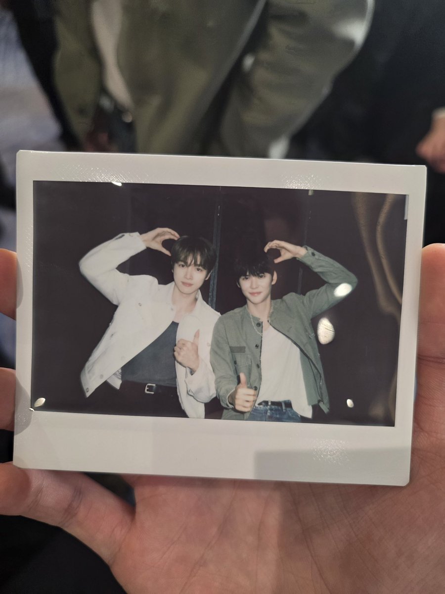 10vable_'s tweet image. things   i   love :