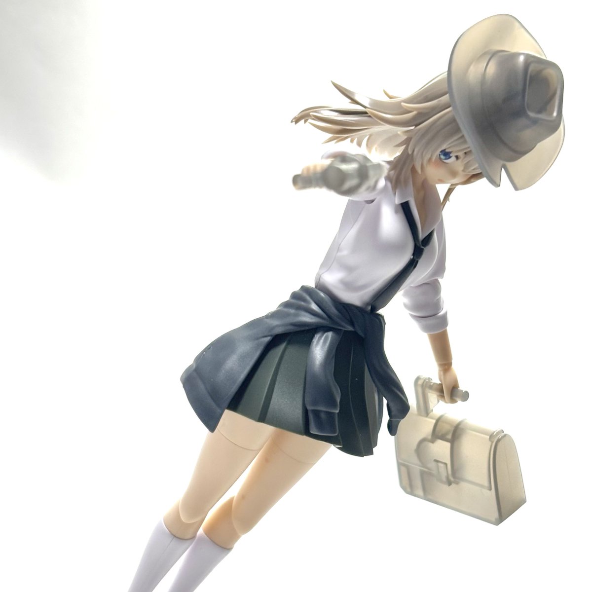 seven_fall_mod's tweet image. サラリーマン💩のパーツを使ってハードボイルドな探偵風に
さぁ、アンタの罪を数えな──
#創彩少女庭園