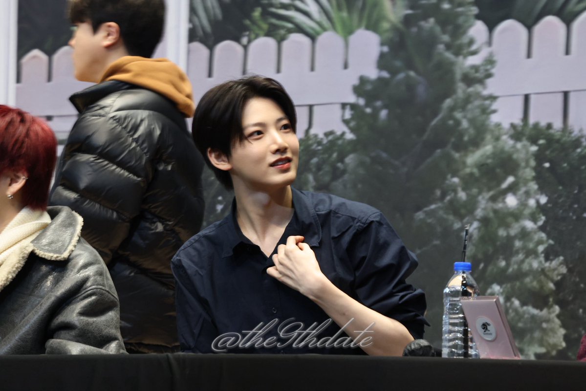 the9thdate's tweet image. 남자가 예쁜 손을 보여주는 것은 초대하는 것이다 #트레저 #TREASURE #준규 #ヅユソギユ #JUNKYU #トレジャー