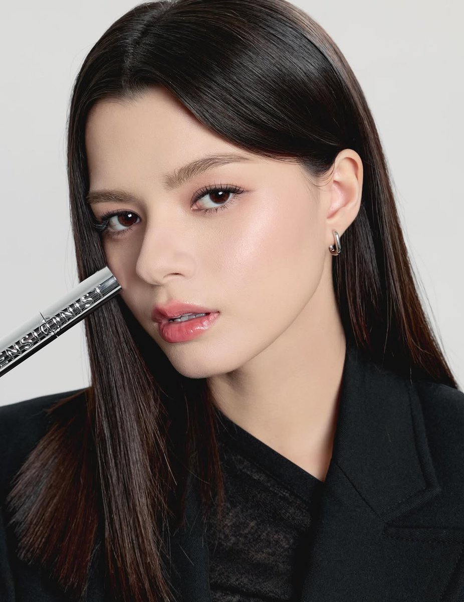 BrasilAngelsBR's tweet photo. 📸Becky via elletaiwan IG post
🔗:https://t.co/CIvOntaelY
#5MMCHALLENGE
#LorealExtensionistMascara
#LOrealParisTH #LOrealParis
#Makeup #LOrealMakeup
#beckysangels #BeckyArmstrong https://t.co/mqCcDDBN5c