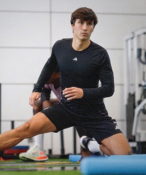 LUVG16_'s tweet image. Dios, solo soy una chica por favor