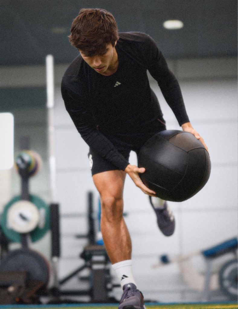 LUVG16_'s tweet image. Dios, solo soy una chica por favor