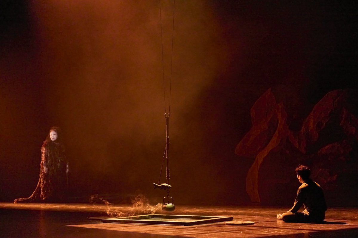 kballet_opto's tweet photo. 演出・振付・構成:森山開次
特攻隊員: 石橋奨也
許嫁ほか: 大久保沙耶
死者ほか:麿 赤兒
少年K: 尾上眞秀
山姥ほか: 田中陸奥子
河童: 森山開次
尺八演奏:中村明一
箏演奏:磯貝真紀
歌:菊池マセ
写真:渡邉肇
#kballet #kballetopto #Kバレエ#kバレエ・オプト #踊る遠野物語 https://t.co/LLoweP0m3X