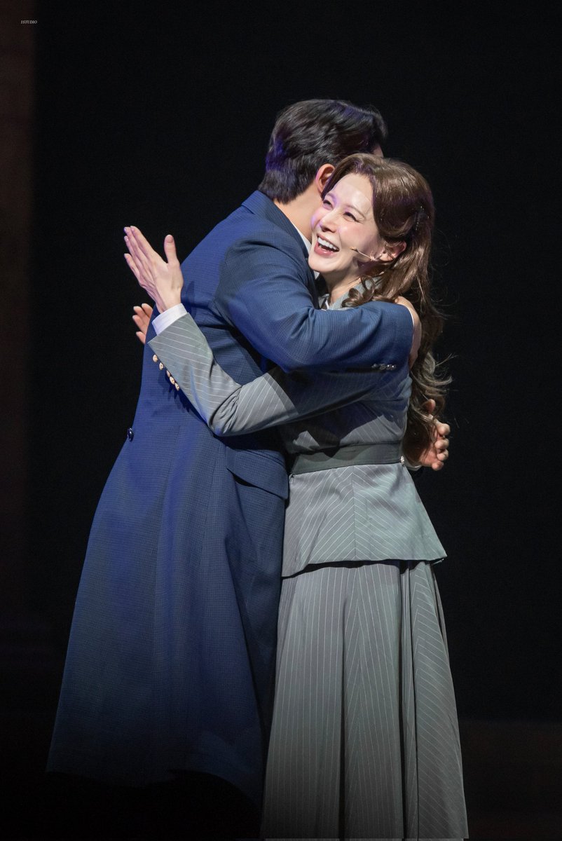 #아이비 | 안나 #송원근 | 브라운

당신도 그래요 내게는 그래요

🗂 260118 레드북 대구