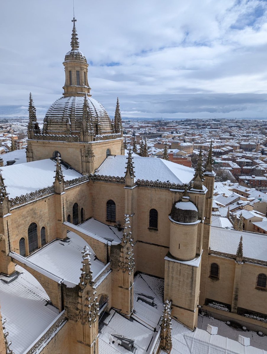 Catedral de Segovia tweet media