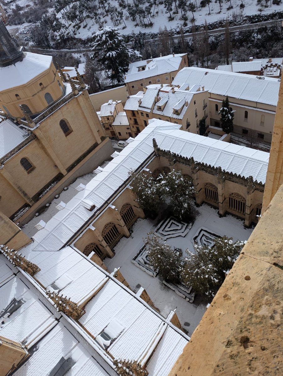 Catedral de Segovia tweet media