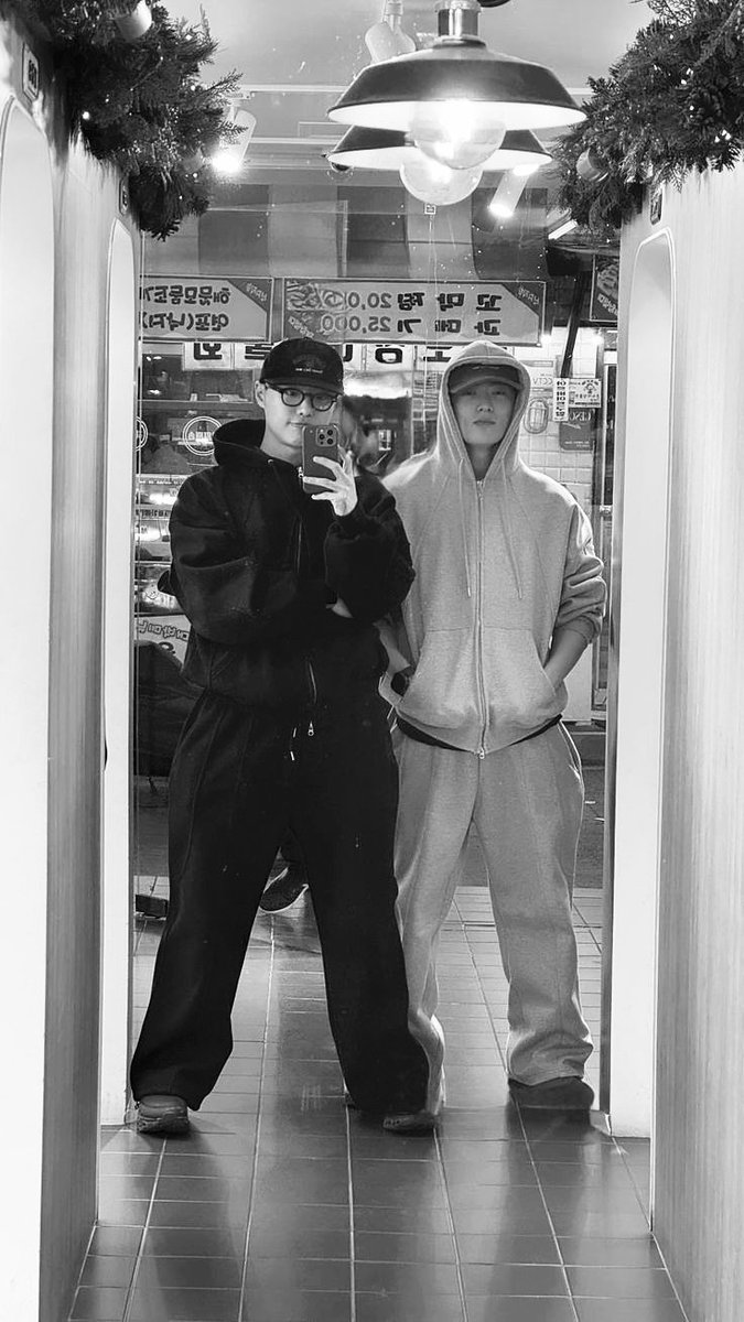 avoidrant's tweet image. This guy again.