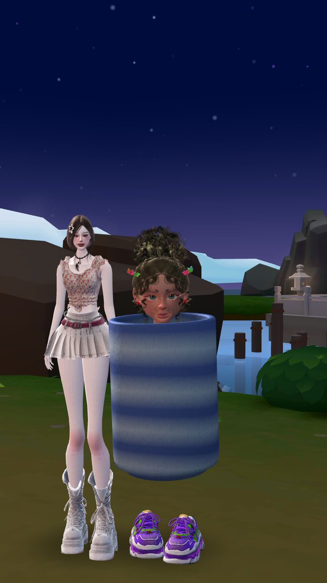 ouoleng's tweet image. bsama lil swan @syluskitties &amp;amp;&amp;amp; miwil GEDE @pureescent 😋🤭🩷🫰🏼💐💐