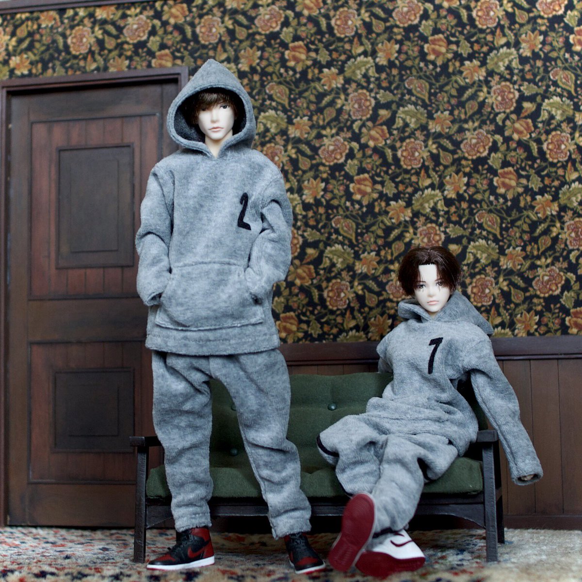 puff_cool's tweet image. ドルショ用リラックスウェア。
ふわふわのベロア調ニット生地。

2人並べると運動部の合宿みたい。
もしくは寮生。

これから量産～