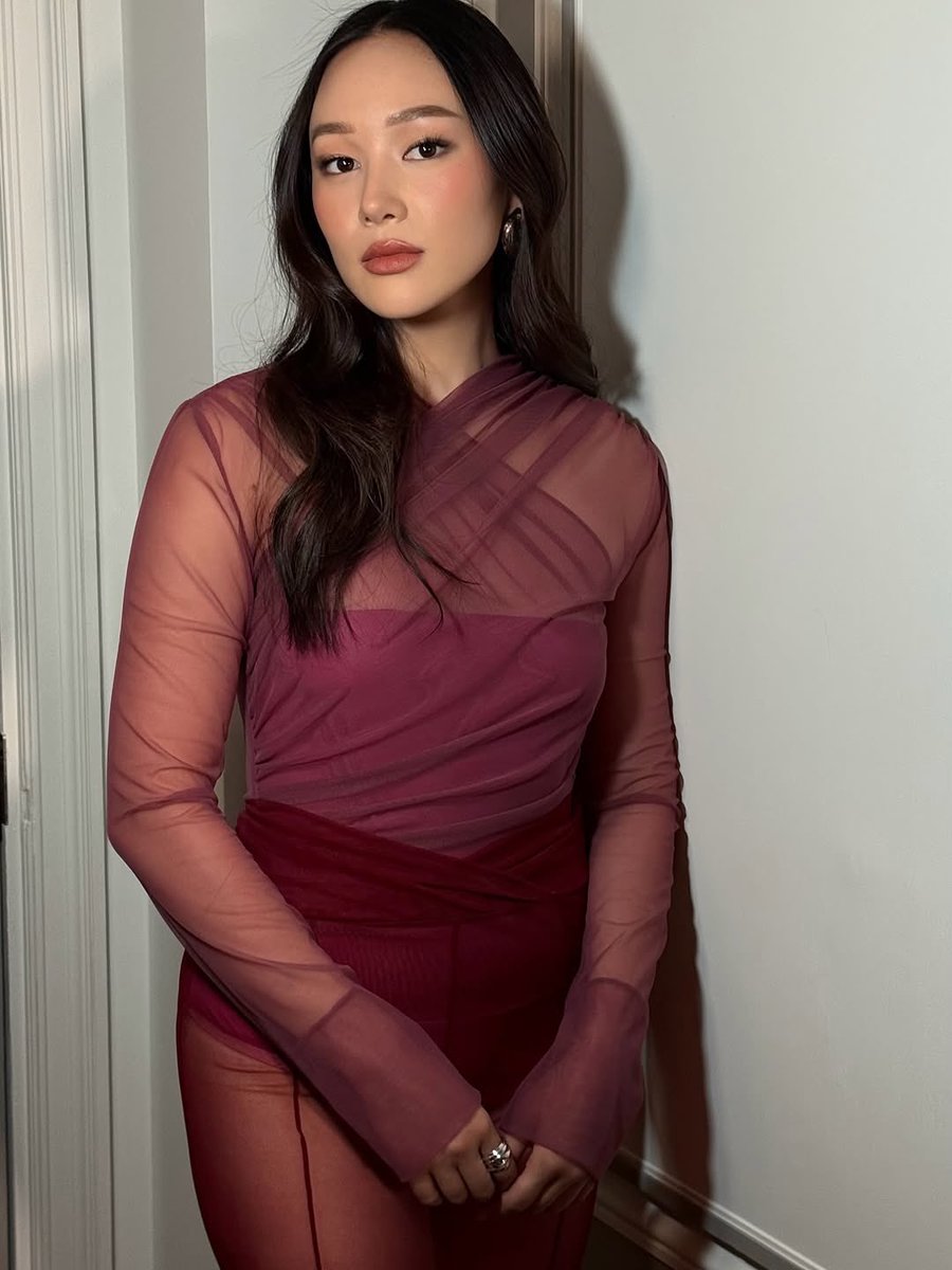 yerinhasource's tweet image. Yerin Ha told TIME magazine she wanted to send Simone Ashley a DM on Instagram after getting the role of Sophie Baek!

“I’m quite intro­ver­ted, so I was like, she’s not going to know who I am.” 

However, Simone messaged her first.

“She said, ‘I’m here for you if you need.’”