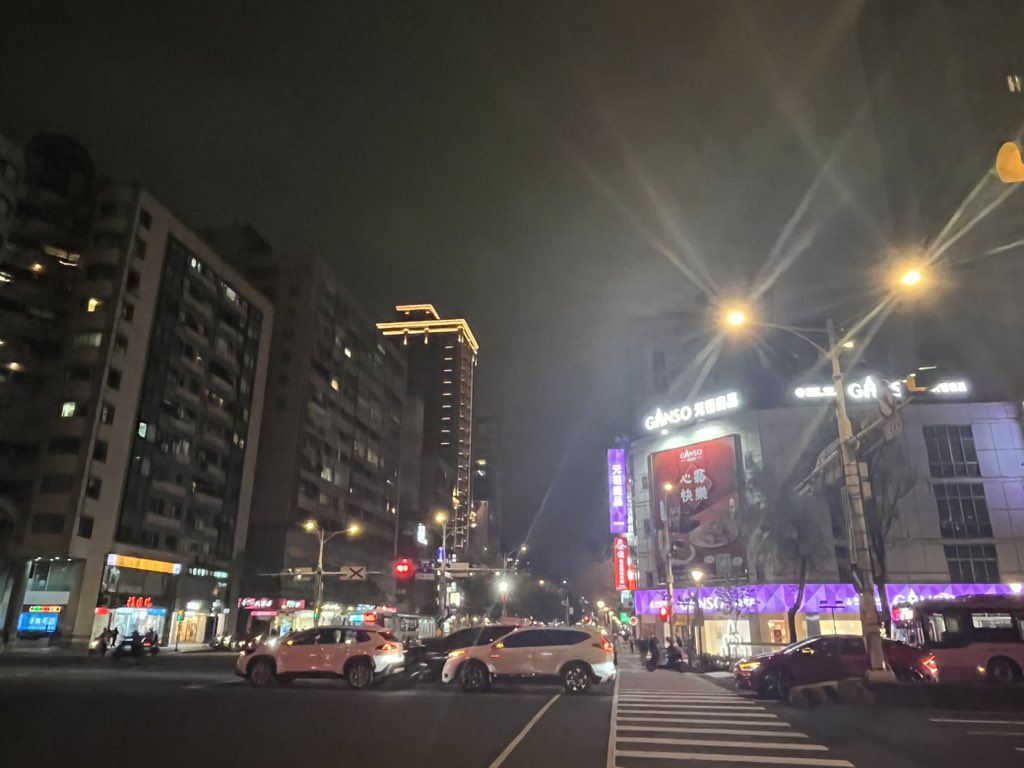 台湾、円で考えると物価が全然安い感じがしない。コロナ禍前は、日本の6~7割の感覚だったが、今は同じくらいか、ものによっては、台湾の方が高いと思える。