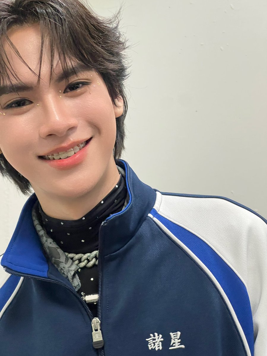 nakanisnakan's tweet image. ได้มาหาแพทจิ๋วแล้ว สู้ ๆ นะจิ๋วเอ๋ยย ตื่นเต้นไม่หายเลย เอ็นดู~ เต็มที่ ๆ นะคับ✌️🤟🤘 (แต่มีอีกคนเขามา2วันเลยอะเนาะ งื้ม 👀)

GOLDEN TIME KNP TFO
#KhemjiraConcertDay2