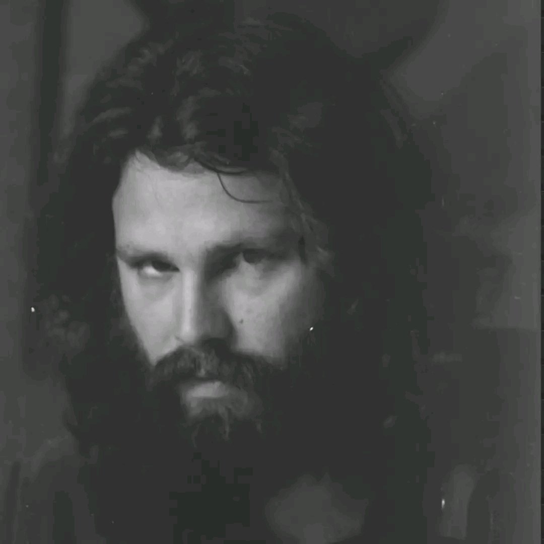 Jim morrison el poeta americano y mi inspiración para ser escritor.