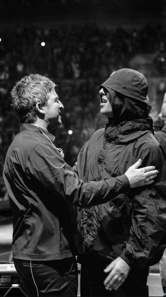 OasisPlanet_'s tweet image. “There is no such thing as ‘better’. We are brothers. When we’re together no fuc*er, and I mean no fuc*er, comes close. OASIS 4 LIFE”

- Liam Gallagher