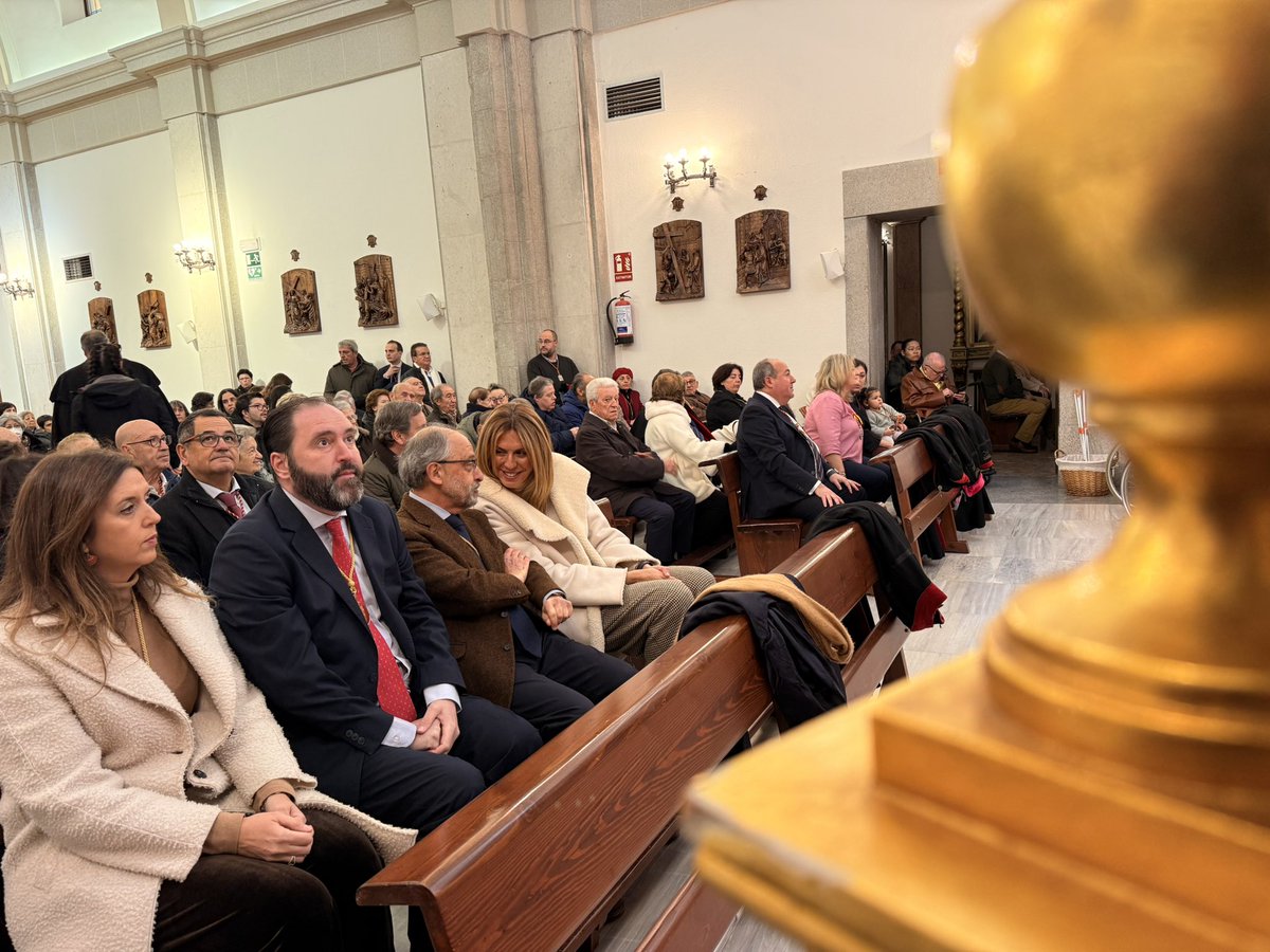 Hoy he asistido a la misa y a la procesión con motivo de la festividad de San Sebastián.

Gracias a la Hermandad y a los vecinos de Pozuelo por conservar una tradición con tantos años de historia, que forma parte de nuestra identidad y nuestras raíces.

¡Viva San Sebastián!