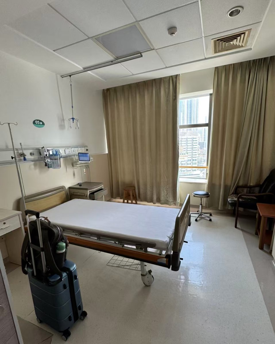 opinion本周积分项重点：行为平均化，交易量不在极端获分

现象1：本周小账号爆分的情况显著，尤其是每天坚持挂单做市买卖的账户

解析：

1.官方一直在鼓励用户往真实交易的方向走，让用户群对市场以及产品更了解

2.本周的交易量，持仓，手续费数据都临近最高点，大家对项目的预期越来越疯狂了。。