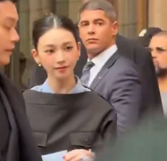 _rn_jm's tweet photo. 진심 오늘프라다카리나는기억될것입니다

KARINA AT PRADA FW26
#KarinaxPradaFW26 https://t.co/4ugYkYRRlm