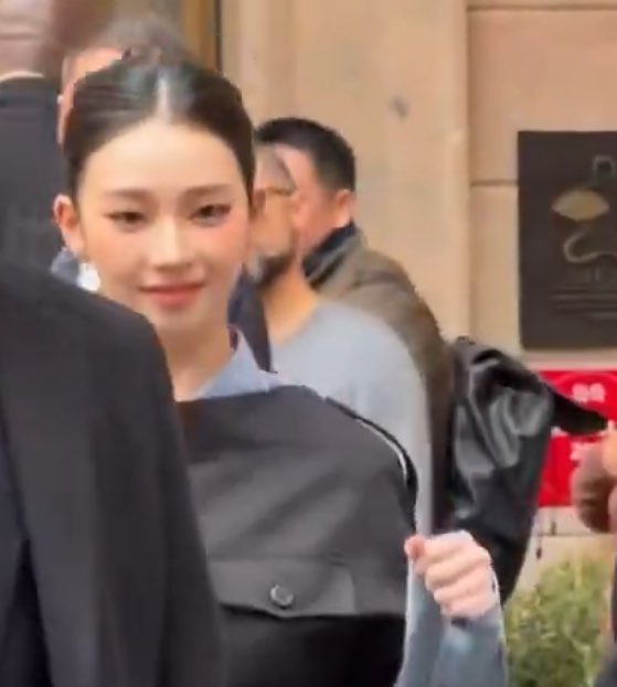 _rn_jm's tweet photo. 진심 오늘프라다카리나는기억될것입니다

KARINA AT PRADA FW26
#KarinaxPradaFW26 https://t.co/4ugYkYRRlm
