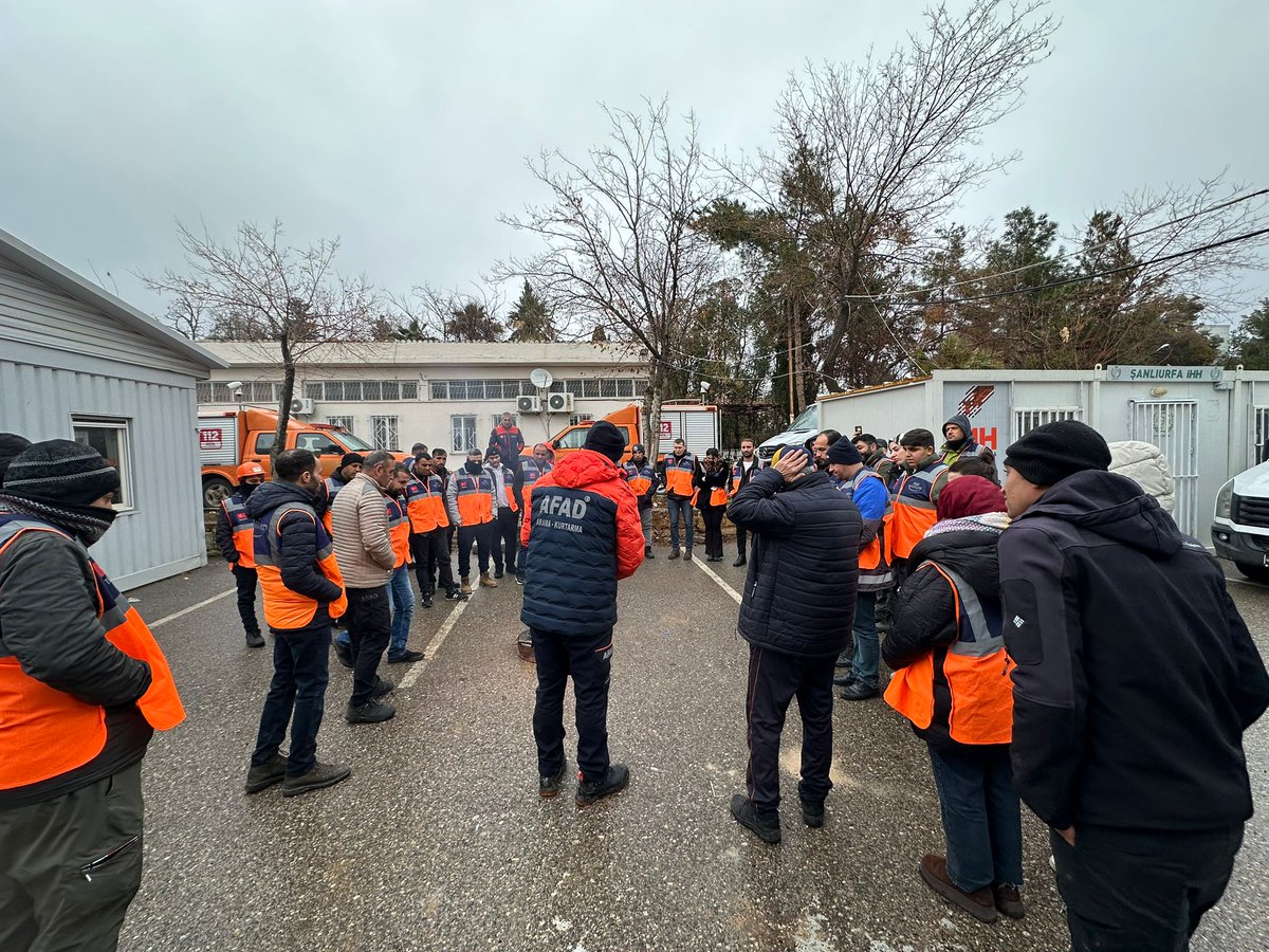 18.GRUP DESTEK AFAD GÖNÜLLÜSÜ EĞİTİMİNDEN GERİYE KALANLAR...

<a href="/AFAD_gonullu/">AFAD Gönüllülük Sistemi</a> 
<a href="/UrfaValiligi/">T.C. ŞANLIURFA VALİLİĞİ</a> 
<a href="/AliYerlikaya/">Ali Yerlikaya</a> 
<a href="/TC_icisleri/">T.C. İçişleri Bakanlığı</a> 
<a href="/AFADBaskanlik/">AFAD</a> 
<a href="/DepremDairesi/">AFAD Deprem</a> 

#Şanlıurfa