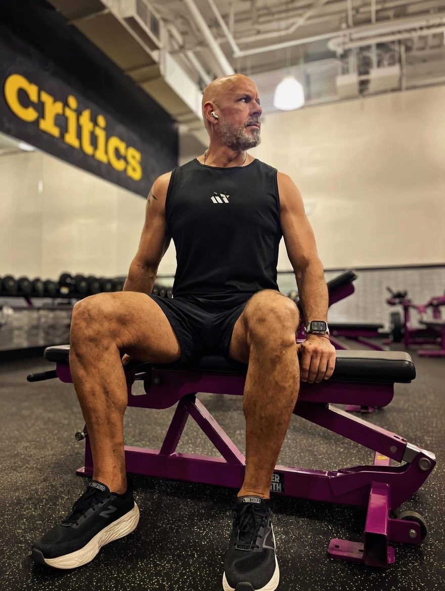 carmuel70's tweet image. Buen día y feliz domingo!!
#gymtok #MorningVibes #daddy #Bomdia #PlanetFitness #gymfreak 
En esta lo que ves es mío 😜