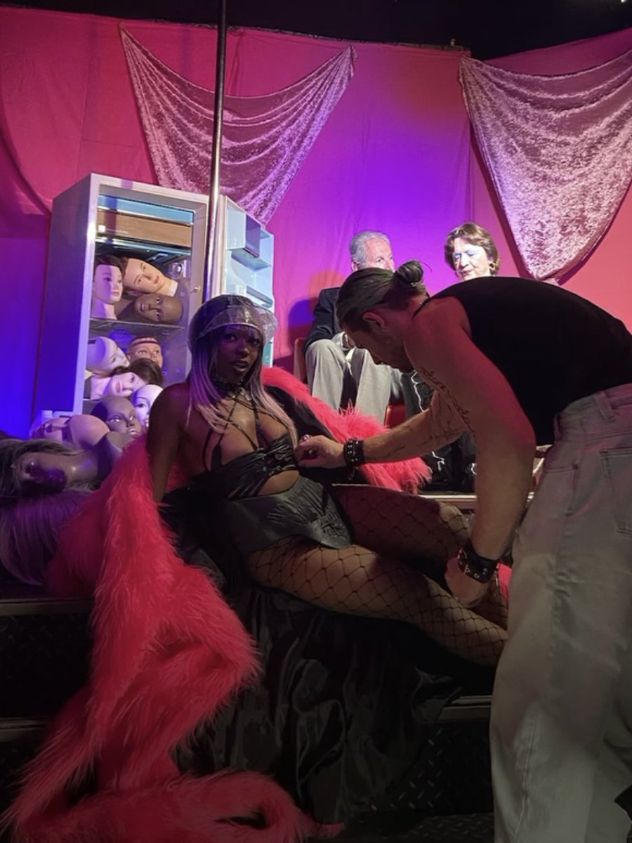 66mssndrsn's tweet image. GETTING READY                TO MAKE HISTORY