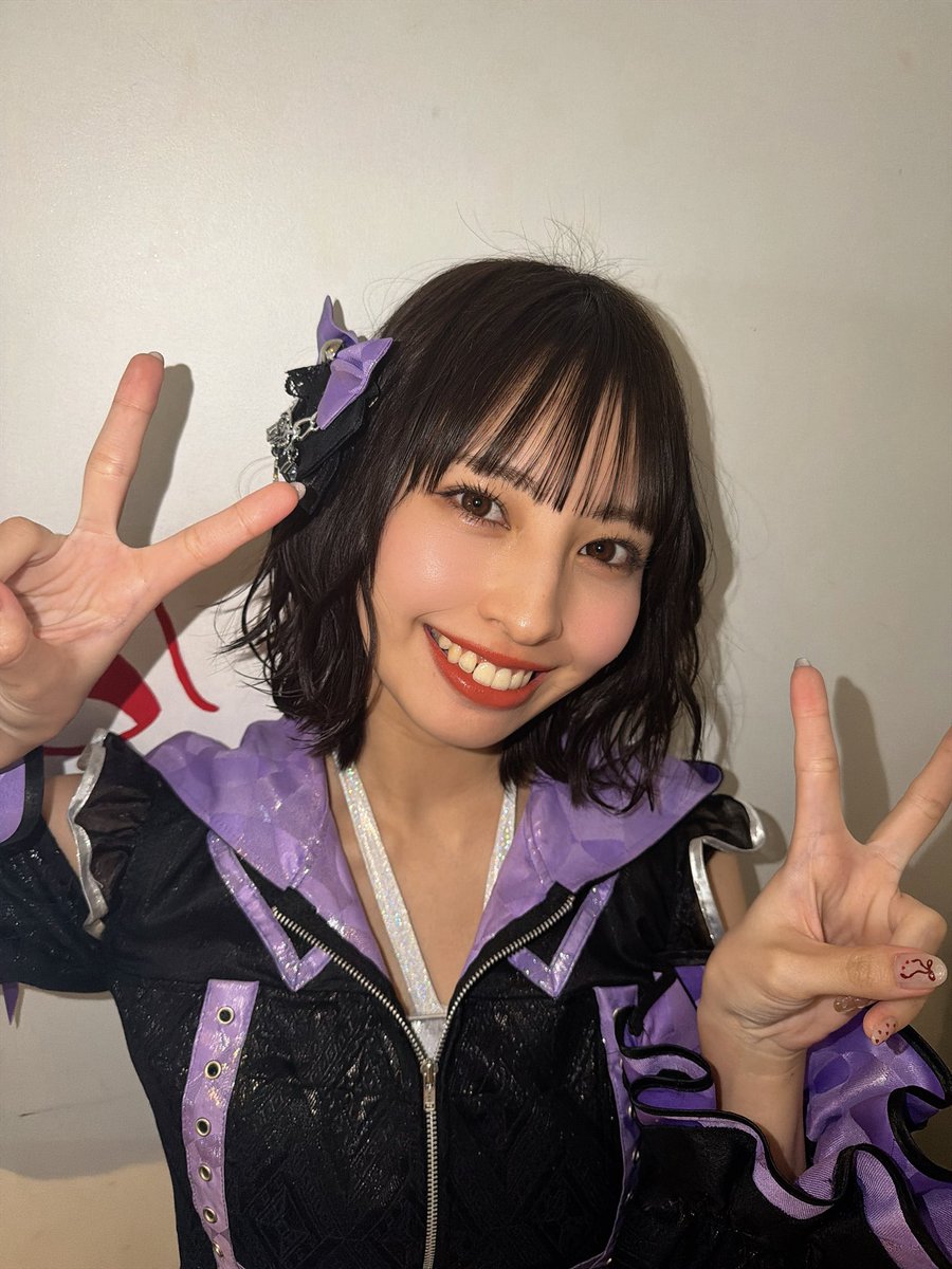 沖口優奈(マジカル・パンチライン)ヤングガンガン 直筆サイン入りチェキ 沖口優奈(マジカル・パンチライン)ヤングガンガン 直筆サイン入り