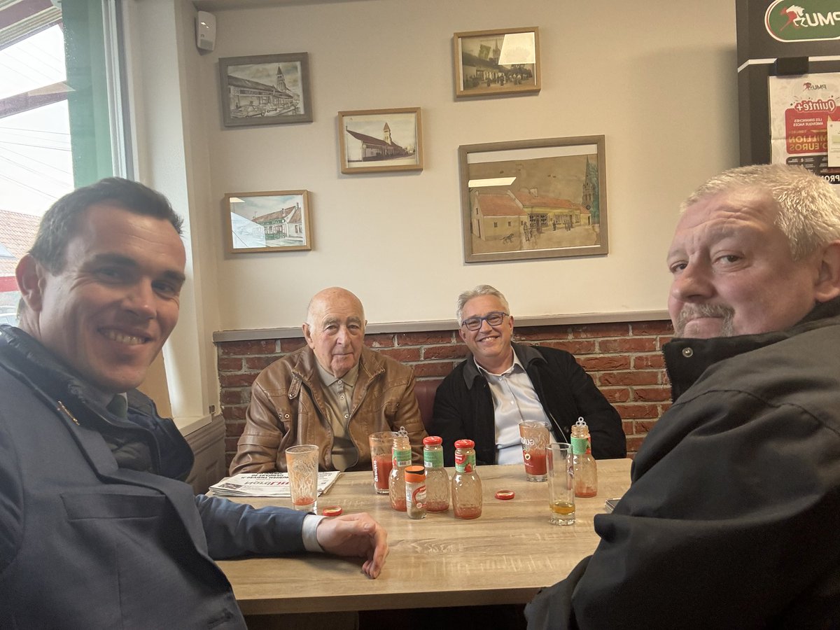 MarcDeFleurian's tweet photo. Petite pause aux Hemmes de #marck avec Jean-François Bachta, pour saluer les cacheux de retour de la hutte ! https://t.co/kfnV4W0dkQ