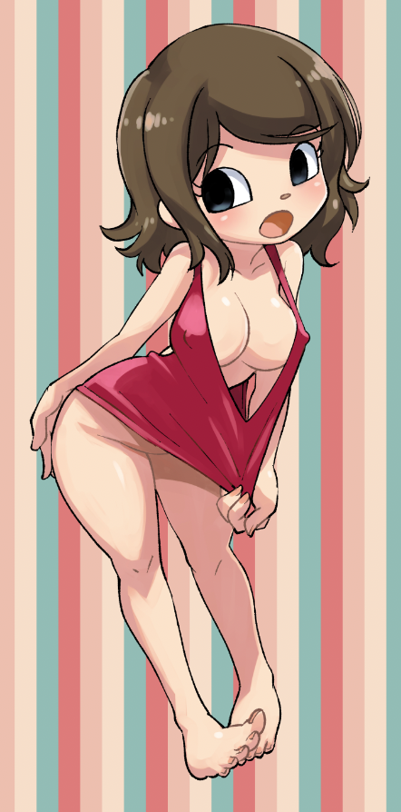 下を隠したら上が、上を隠したら下が出てしまう服しかなかったムラーナさん。 