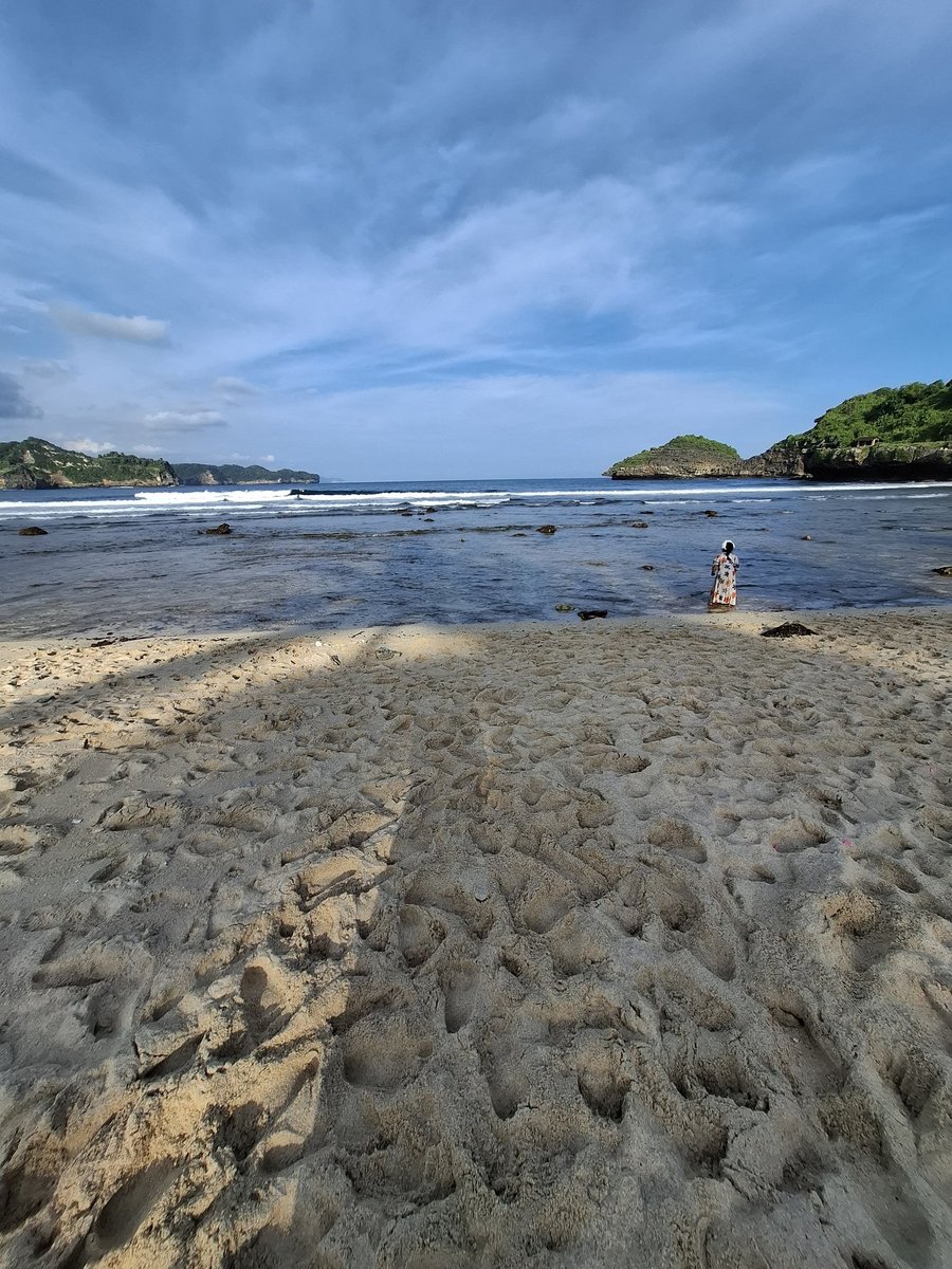 70hell's tweet image. Jauh jauh ke jawa timur, cuma buat ke sini.