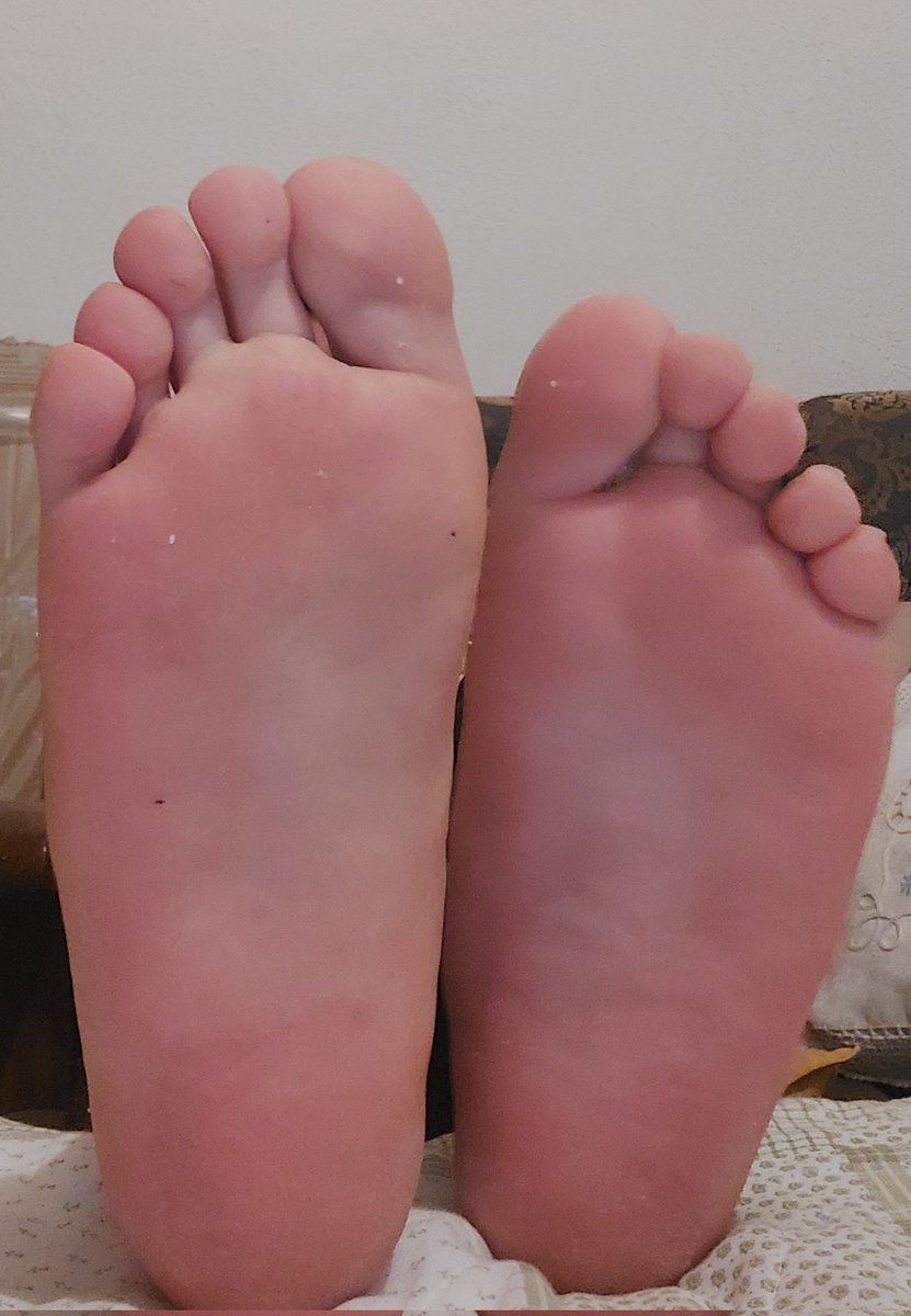 Schiavi che vengono a inginocchiarsi e umiliarsi sotto questo magnifico 43 calabrese ci sono? 
Rt schiavi
#piedi #dom #feet #feetmaster #italianfeet <a href="/masteritaliani/">Masters Italiani 🇮🇹🦶🏻🐷</a> <a href="/master_italiani/">Rt_Master_italiani (3,1k)</a> <a href="/rt_feet/">Feet RT PROMO 💯K</a> <a href="/AlphaFeetPromo/">AlphaFeetRetweet</a>