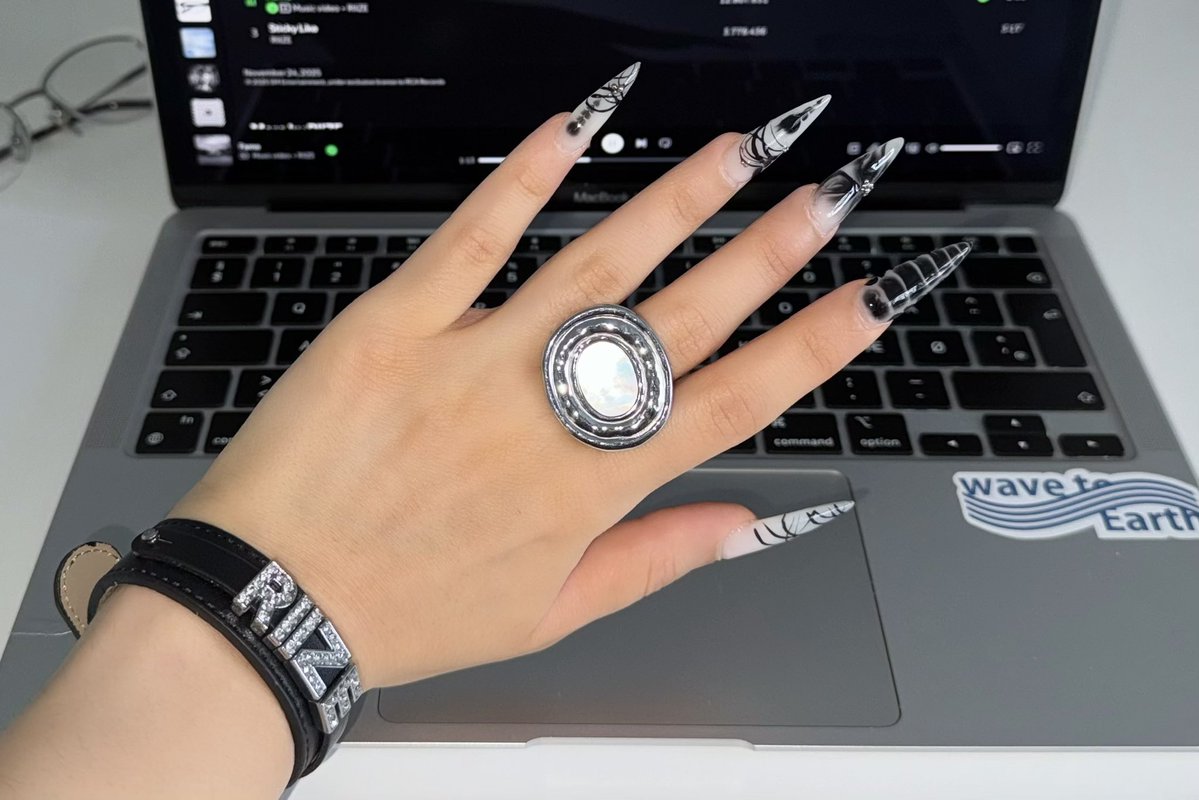 opaquebloo's tweet image. .⋆♱⃓ fame inspired nails ¡ᵎ!ᵎ