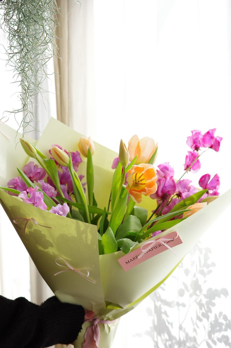 arimuraairi's tweet image. 花束を作りました🌷
チューリップとスイートピーです