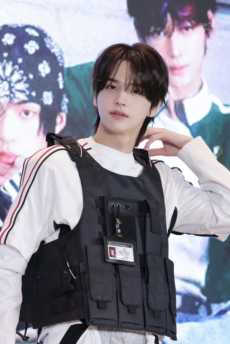 pure_tws's tweet image. 260117  🕶💬

#TWS #투어스 #SHINYU #신유 #シニュ