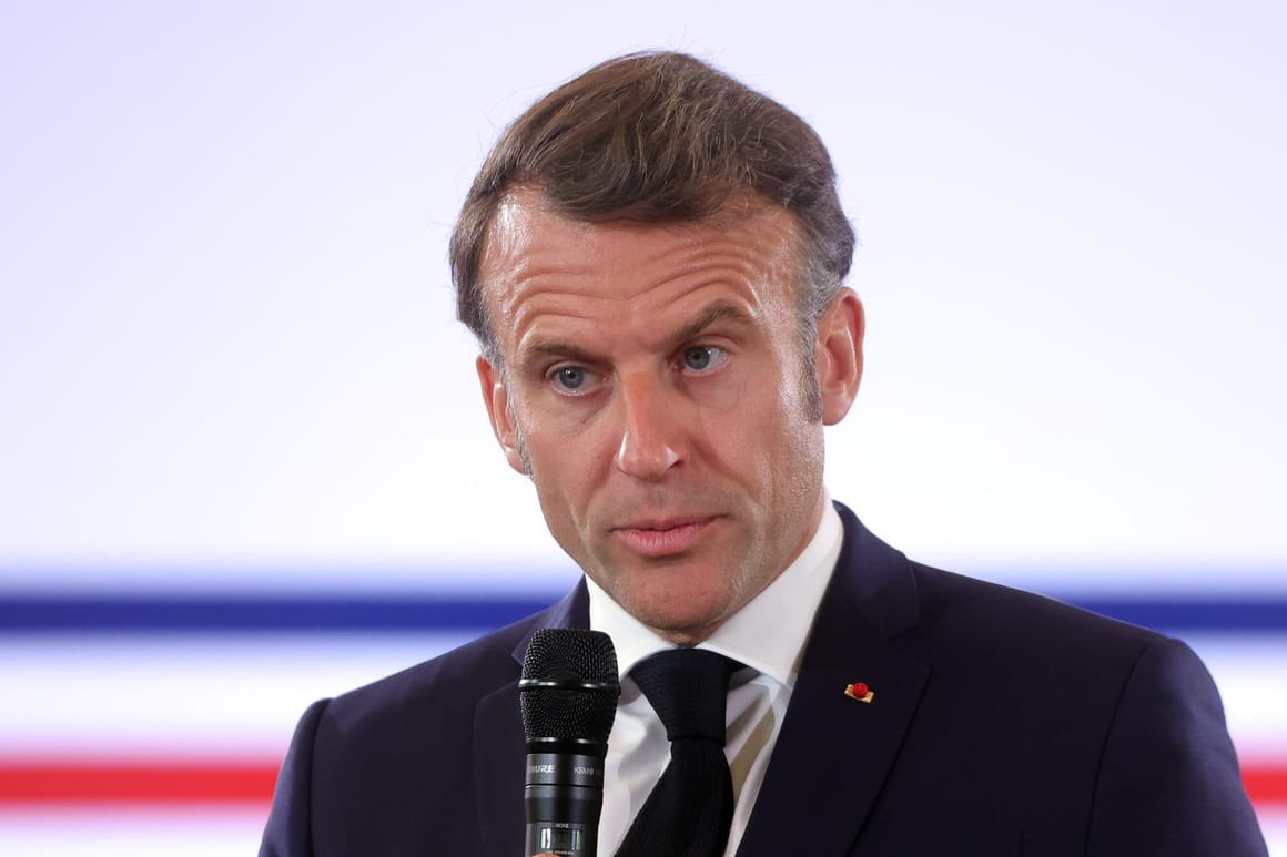 🇫🇷🇸🇾 Macron: I spoke with Syrian President Ahmed Al-Sharaa this morning.

I expressed our concern about the escalation in Syria and the ongoing offensive led by the Syrian authorities.

A permanent ceasefire is necessary, and an agreement must be reached on the integration of the