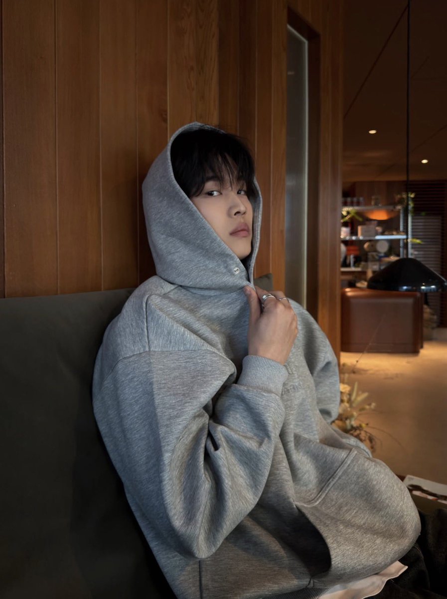 _KR0KM0U's tweet image. open.spotify.com/track/3KkXRkHb…