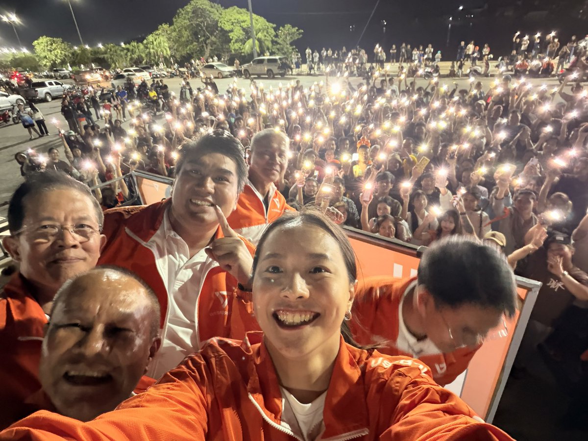 nanaicez's tweet image. กำแพงเพชรวันนี้ ทำให้ไอซ์มีแรงไปต่อ ขอโอกาสพ่อแม่พี่น้องชาวกำแพงเพชรรอบนี้ ทำให้กำแพงเพชรเป็นกำแพงส้มกันนะคะ 🧡😇

￼ เขต 1: ปริญวัฒน์ ทวีกิจศิรพงษ์ — เบอร์ 4

เขต 2: สุกิจ ศุภกิจเจริญ — เบอร์ 2

เขต 3: ศักดา บุญสังวาลย์ — เบอร์ 8

เขต 4: อัศนัย แดงศรี — เบอร์ 1

#เลือกตั้ง69