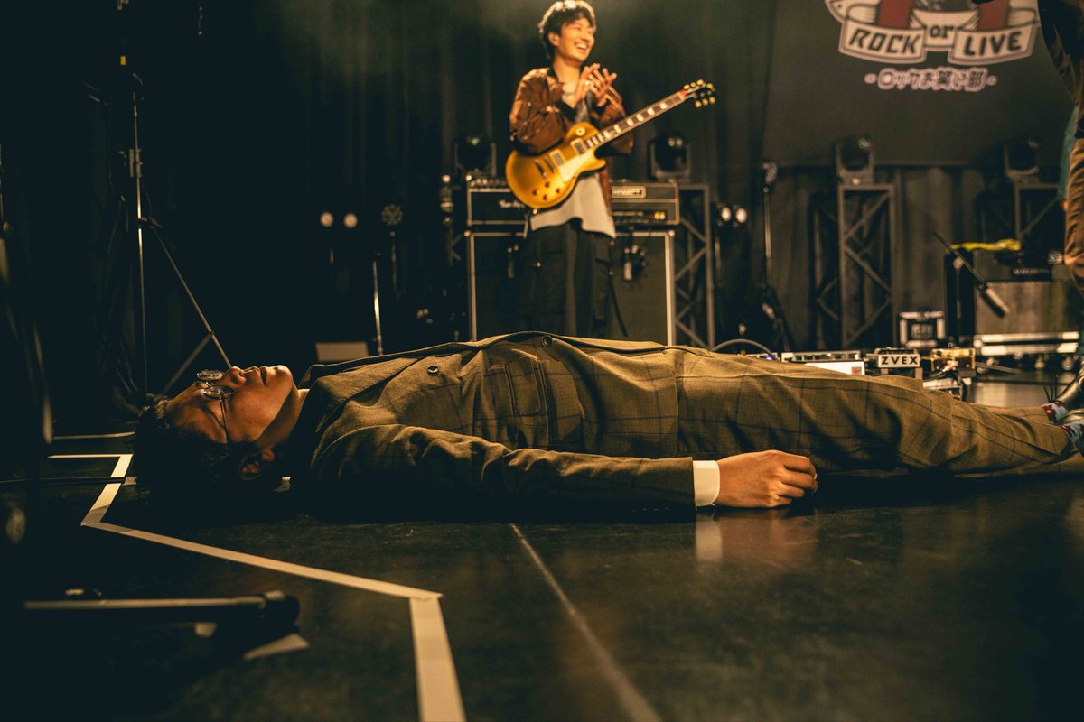 ライブ中に音が出なくなるトラブルが発生。騒ぎを聞きつけた男性ブランコが音符を運びにきてくれた