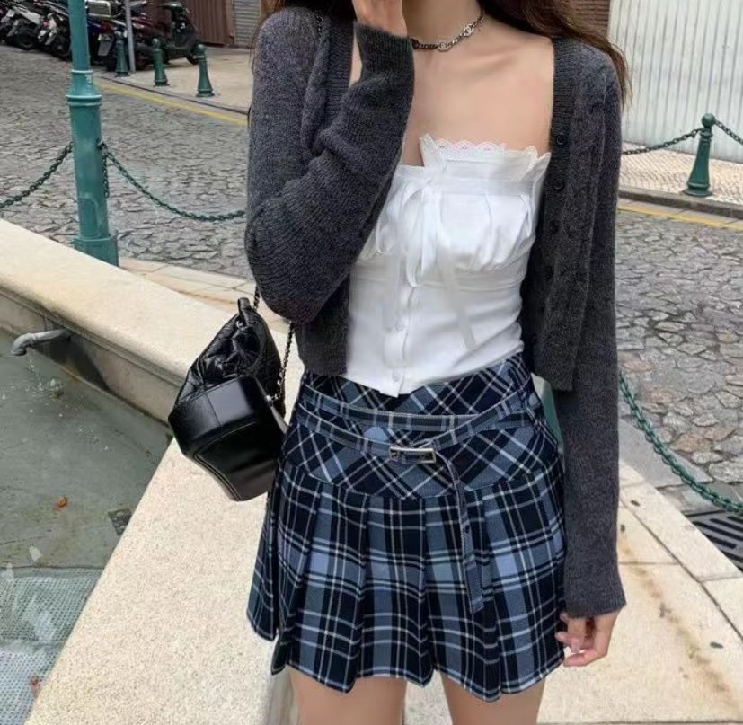 ส่งต่อ

🩵 กระโปรงลายสต๊อกน้ำเงิน + เข็มขัด 
ลองใส่เฉยๆ  ไซย์ L มีซับด้านใน

📮 200 ค่าส่ง 40 เอกชน (รับผ่อน)

#เสื้อผ้ามือสองสภาพดี #ส่งต่อเสื้อผ้า #ส่งต่อเสื้อผ้ามือสอง #โล๊ะตู้ #ส่งต่อเสื้อผ้ามือ2 #โล๊ะตู้เสื้อผ้ามือสอง #ส่งต่อcintage