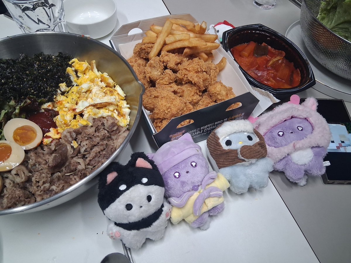 강릉 여행

두쫀쿠 만들어 묵었는데 진짜 맛있었음.
얘들아 다음번에 또 하자💕
˚  ₊    ·̩͙재료를 수급해오신 선주와 박하에게 뽀뽀 쬬옥😘😘˚  ₊    ·̩͙
˚  ₊    ·̩͙. ᘏ▸◂ᘏ .·̩͙    ₊   ✩
˚    ✩  ꒰  o̶̶̷̤౿o̴̶̷̤ ꒱   ｡

호텔이 진짜 ㄹㅈㄷ였음
오션뷰 최고야 다음에 또 가자💕💖💖💕