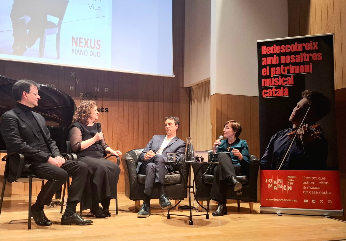 MartaFdezJurjo's tweet photo. Joan Miquel Hernández i Mireia Fornells han ofert un recital de piano a quatre mans, Emotio, a l'@AteneuBCN. Aquest concert marca l’inici del 15è cicle de música clàssica catalana “Els teus clàssics”, impulsat per @JoanManen. A l'acte han parcitipat Daniel Blanch i Meritxell Tena https://t.co/5vcOUedALs