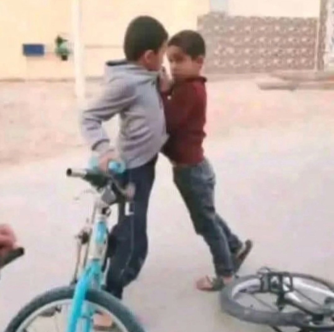 الصراع الأمريكي - الأيراني... أشگك وأشگ أبوك.. تشگني وتشگ أبوي.. زين ليش ماتجي نشگ العراق 🤔 أي والله هم صدگ.. يلة.. يلة
😩😩😩😩😩😩😩