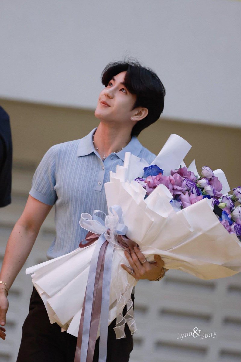 Jimmy is stronger than me wdym this is his graduation view?? i would've been like okay guys shows over let’s go home and go with him