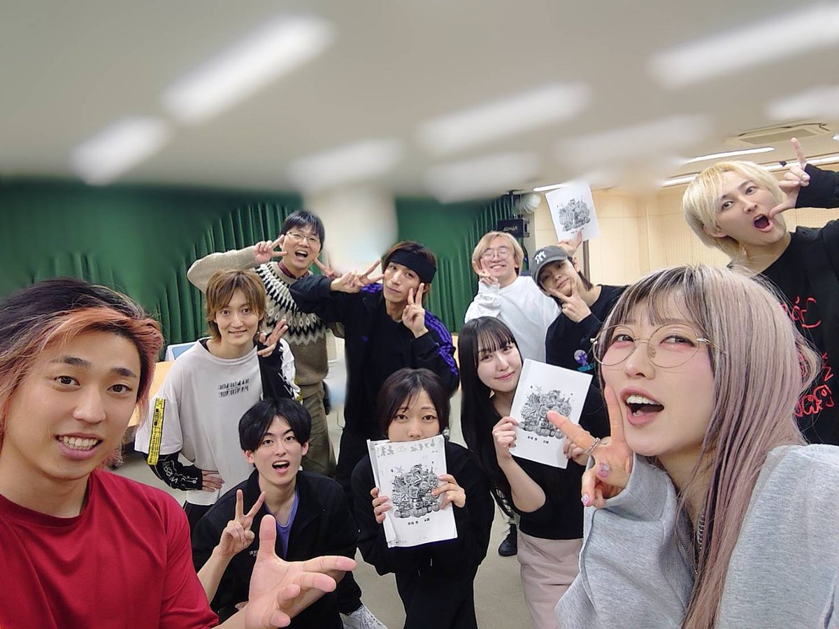 #ふぁにみっくす
本日の稽古修了しました！
歌～ダンス～芝居～カオスまでをリニアモーターカーした気分です笑
本番も近くなってまいりました！
お楽しみに(^-^)まだまだご来場もお待ちしております♪