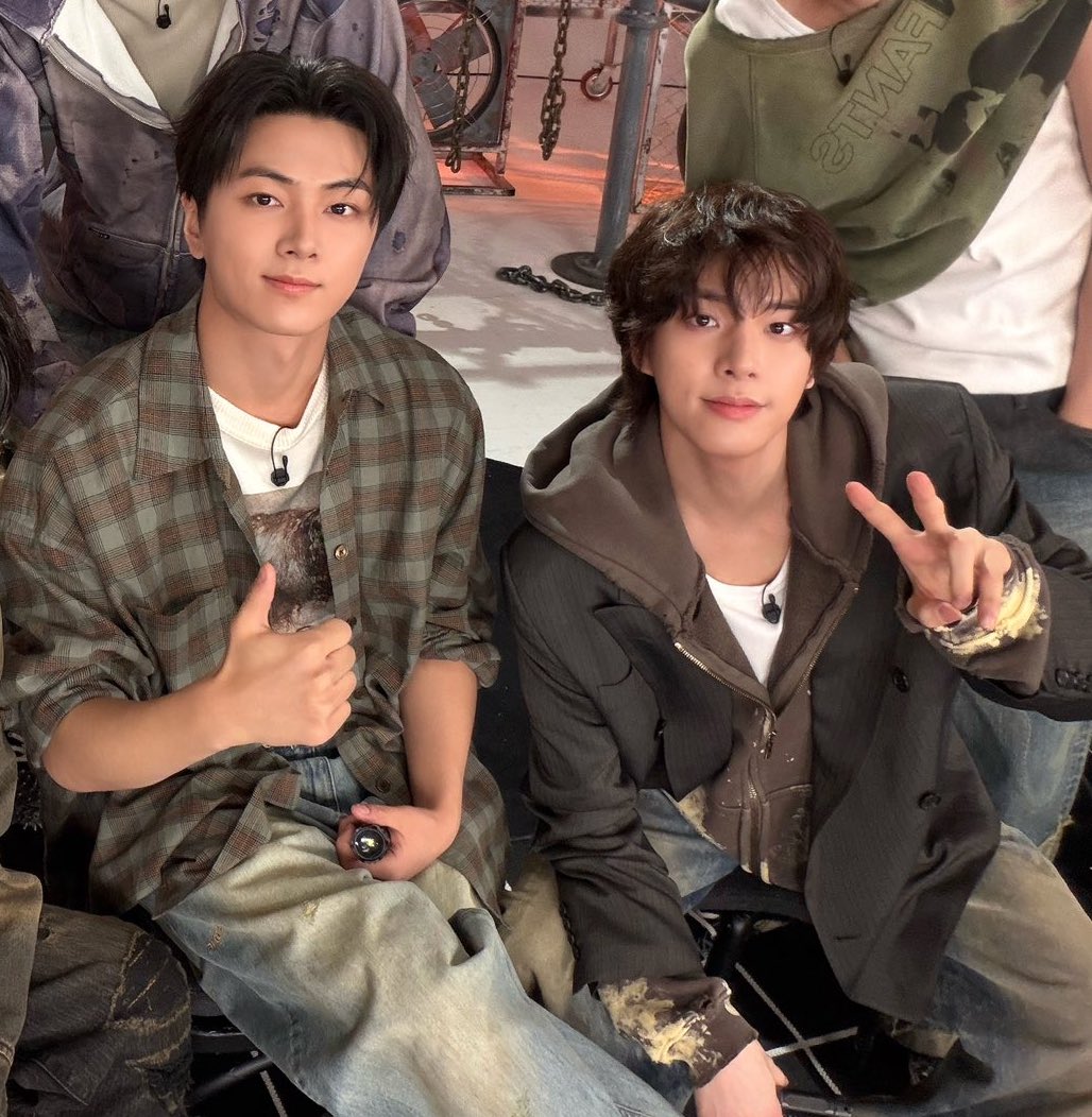 nattylovejay's tweet image. jay and his baby australian golden retriever milk layla puppy sim jaeyun