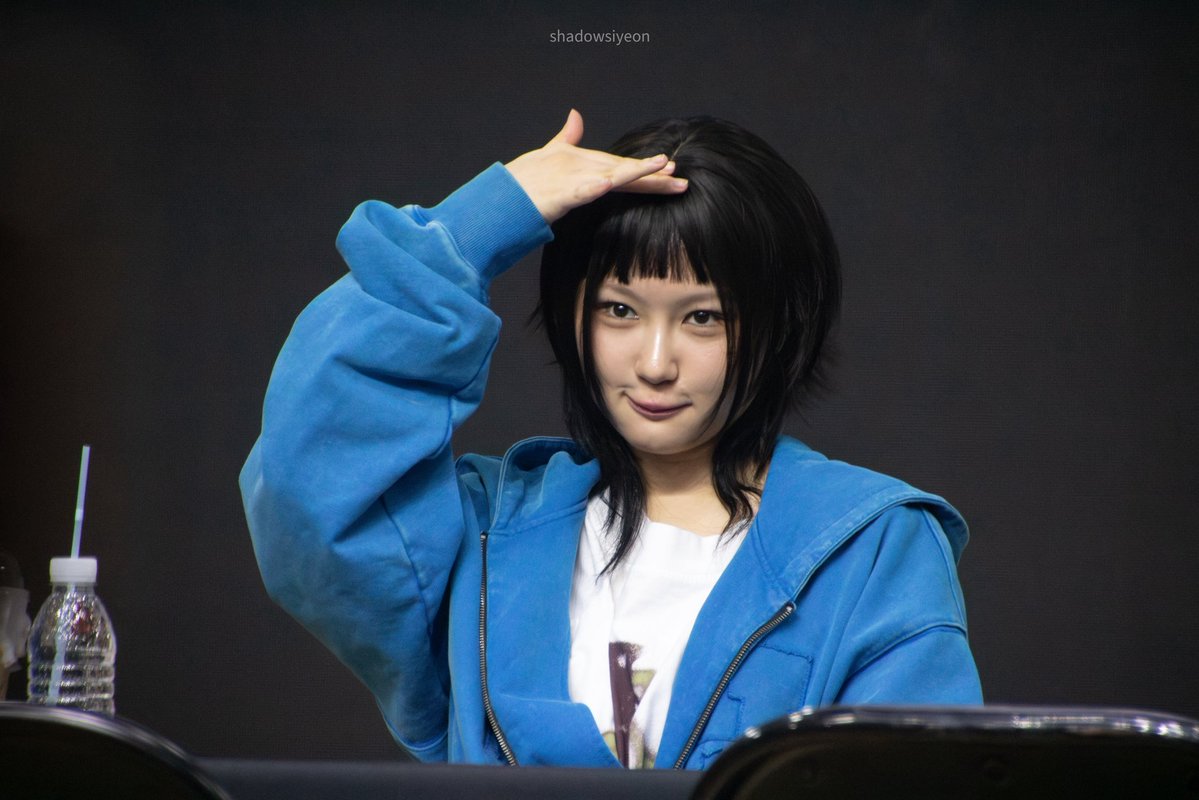 shadowsiyeon's tweet image. 260118 - MAKESTAR fansign

#SIYEON #이시연 #시연 #CRTK 
#Dreamcatcher #드림캐쳐 #ChRocktikal